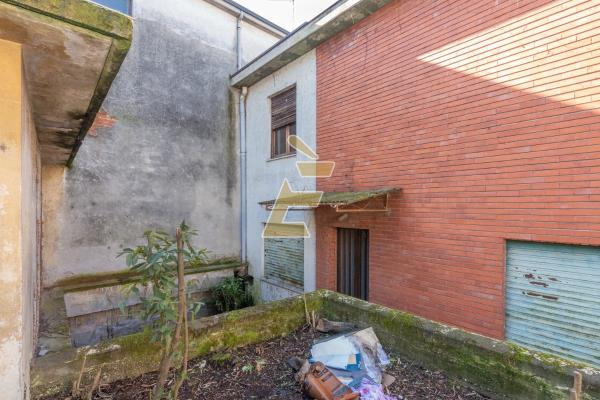 Vendita casa bi/plurifamigliare di 319 m2, Mede (PV) - 24